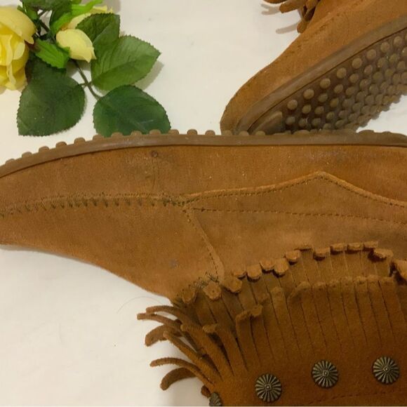 MINNETONKA Women’s Double Fringe Side Zip Ankle Boot Moccasin Dusty Brown 7.5 - Picture 11 of 13
